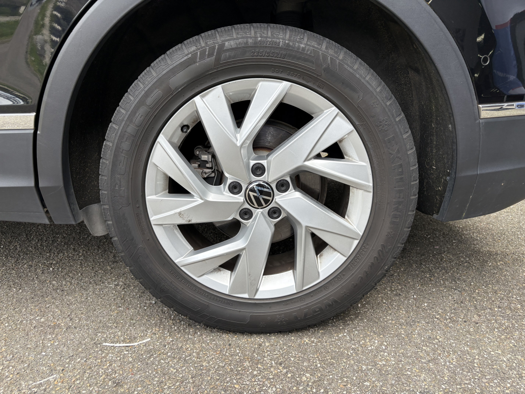 Volkswagen Tiguan — 20