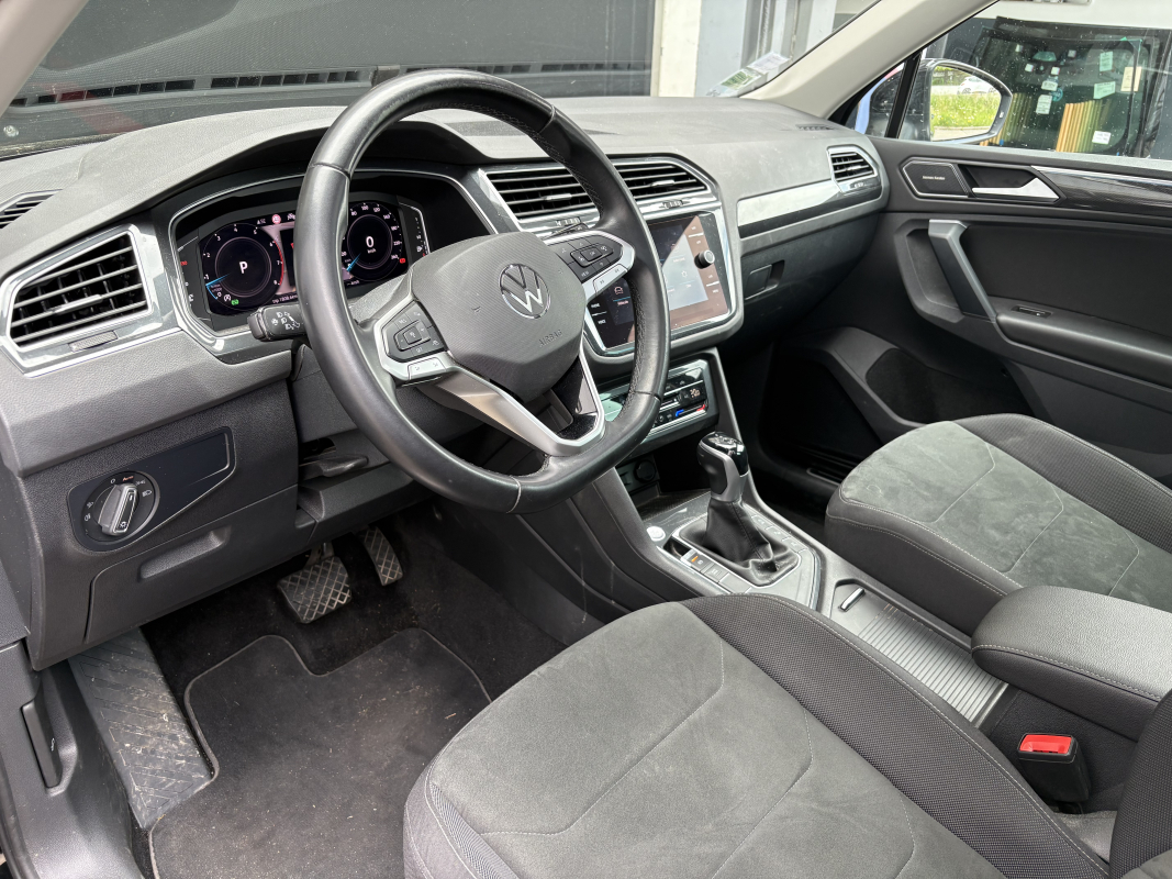 Volkswagen Tiguan — 21