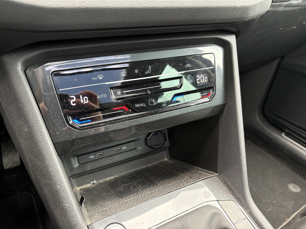 Volkswagen Tiguan — 14
