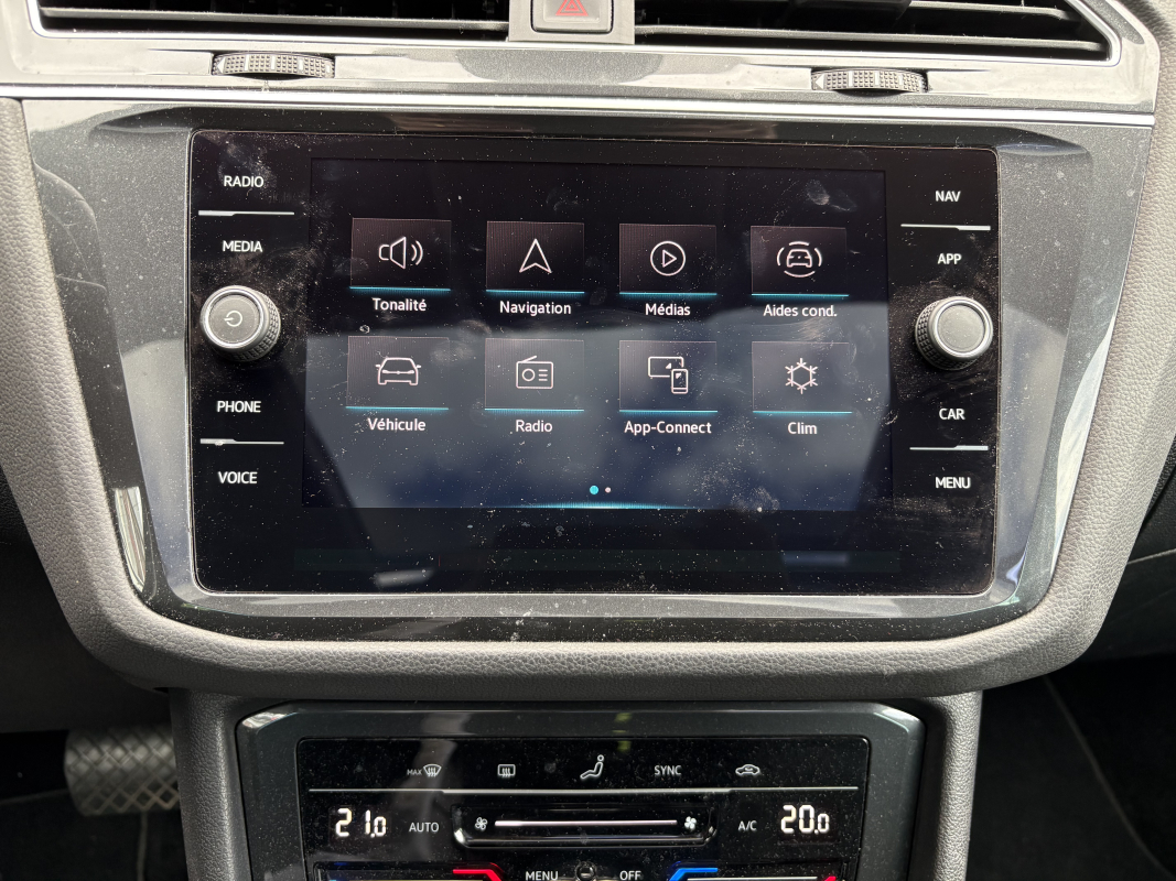 Volkswagen Tiguan — 13