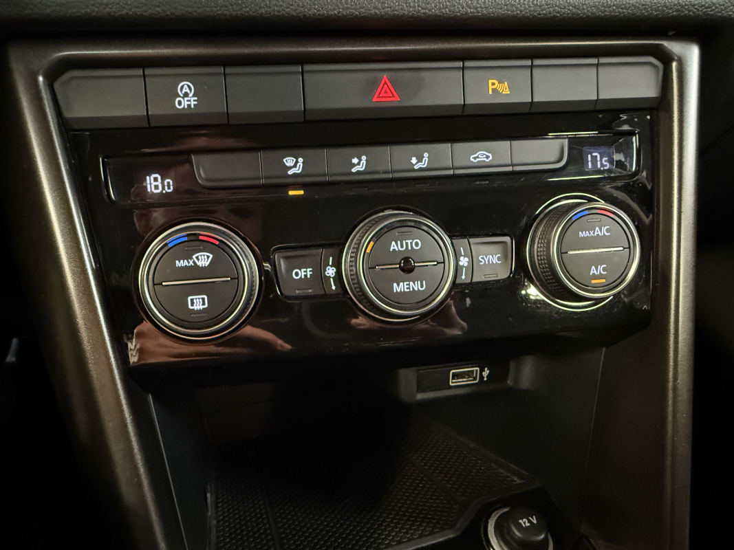 Volkswagen T-roc — 21