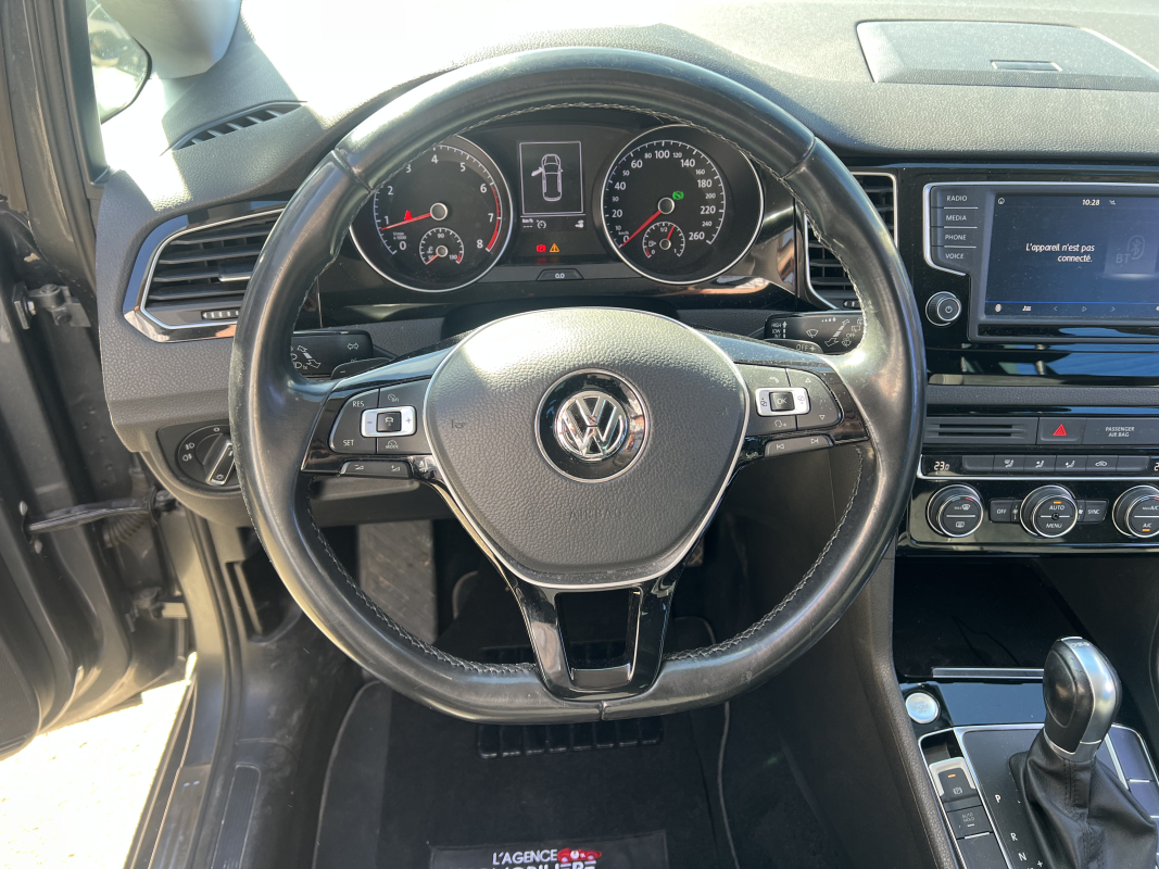 Volkswagen Golf Sportsvan — 16