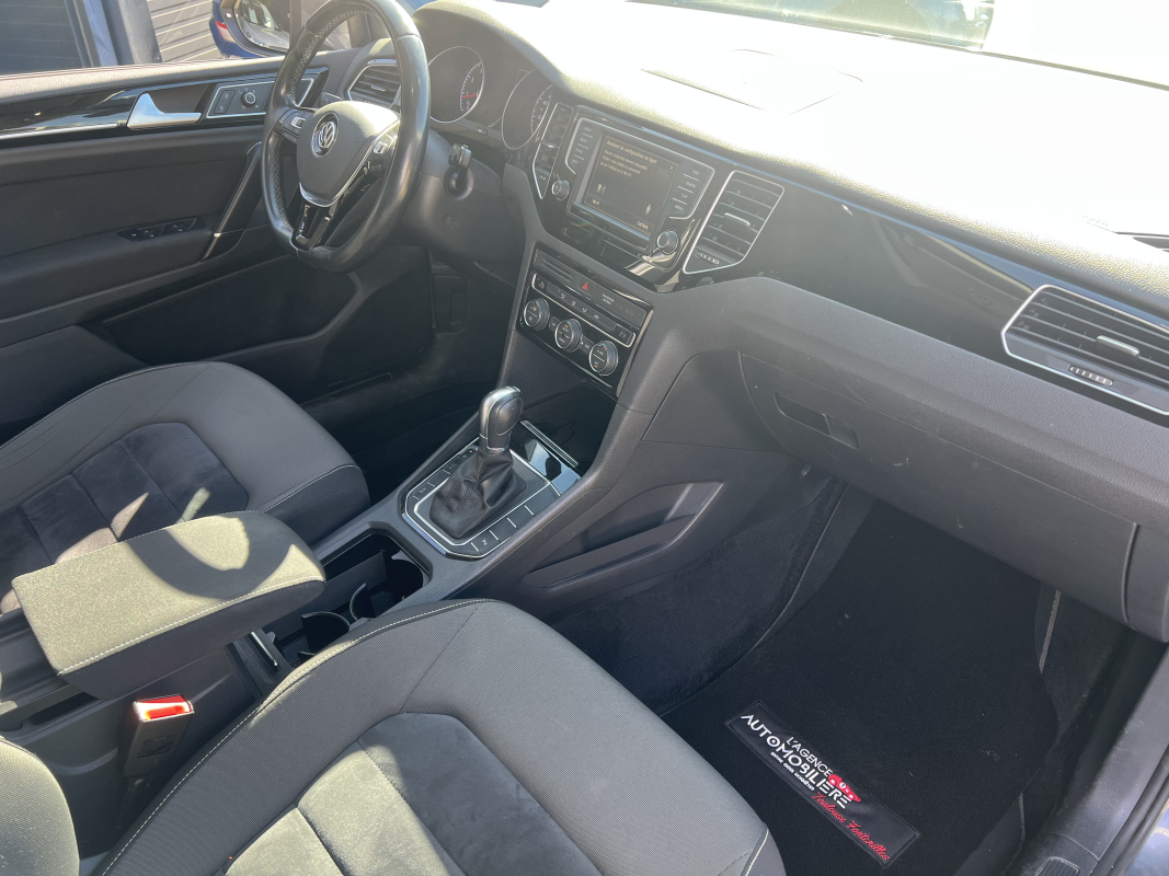 Volkswagen Golf Sportsvan — 22