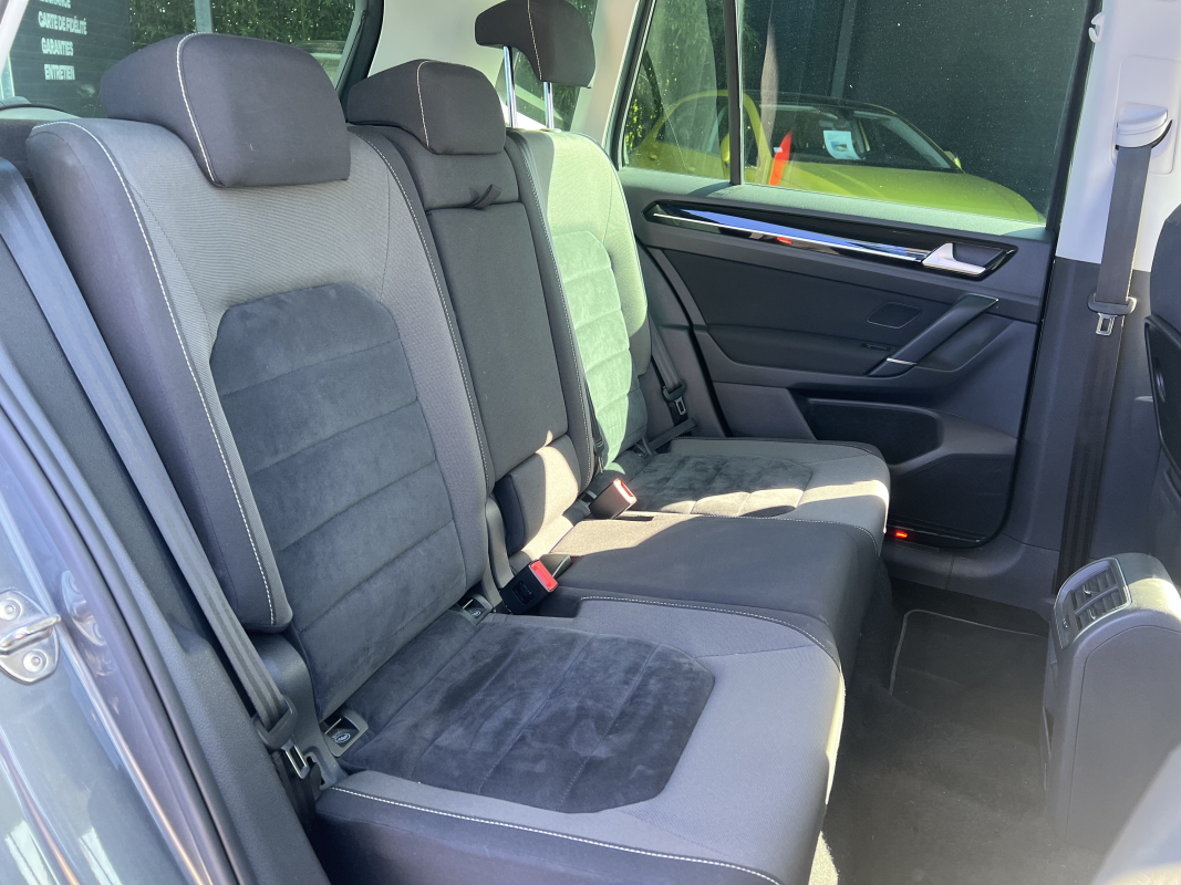 Volkswagen Golf Sportsvan — 23