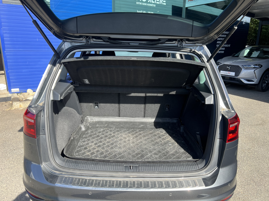 Volkswagen Golf Sportsvan — 36
