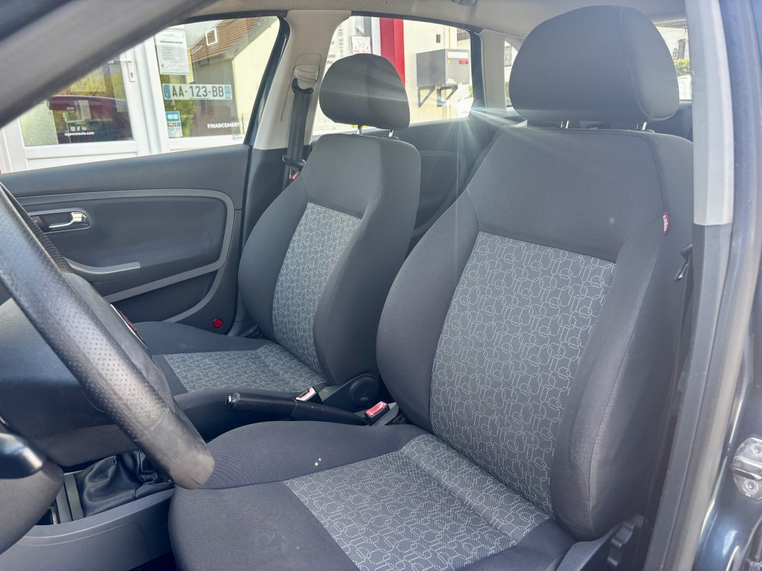 Seat Ibiza — 12