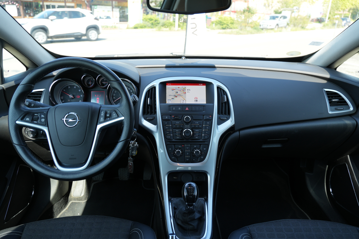 Opel Astra — 10