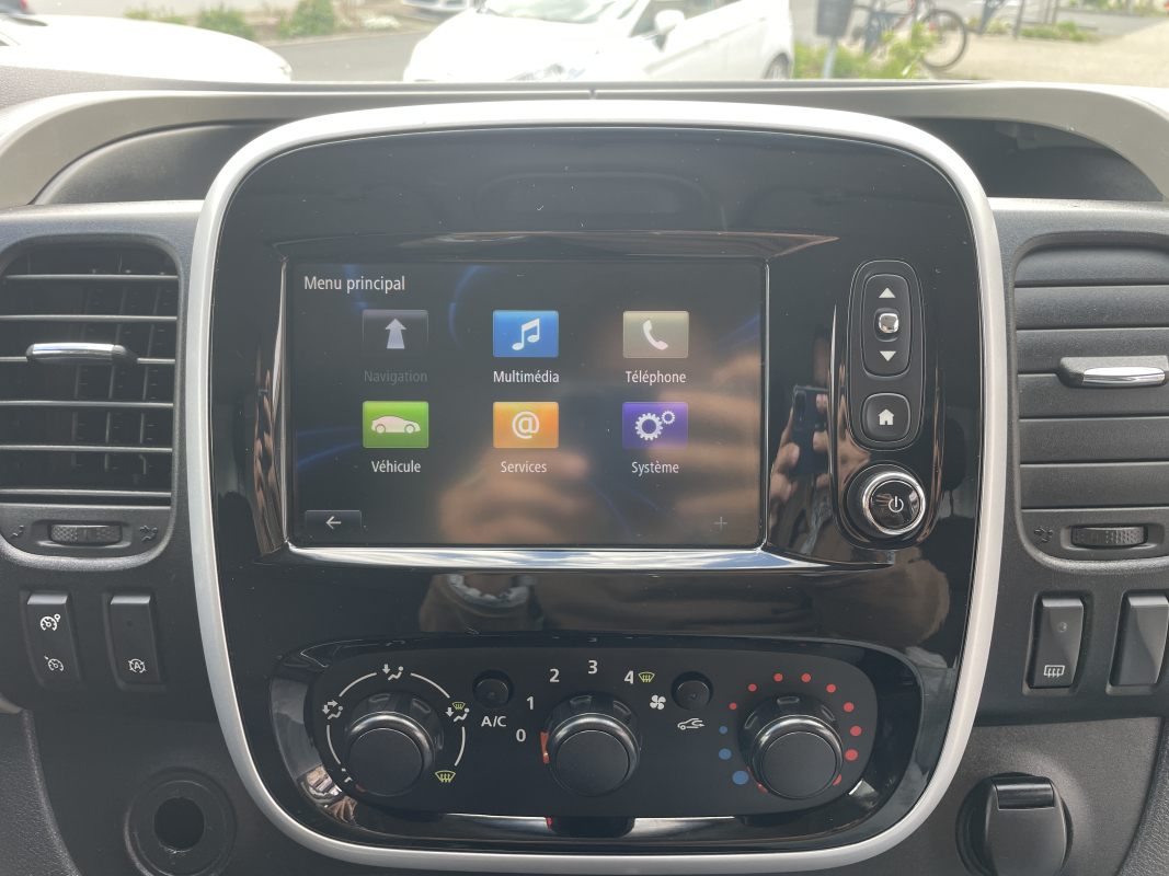 Renault Trafic — 13