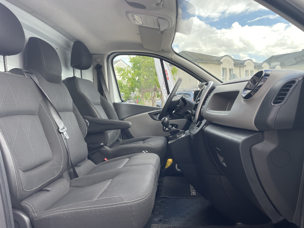 Renault Trafic — 15