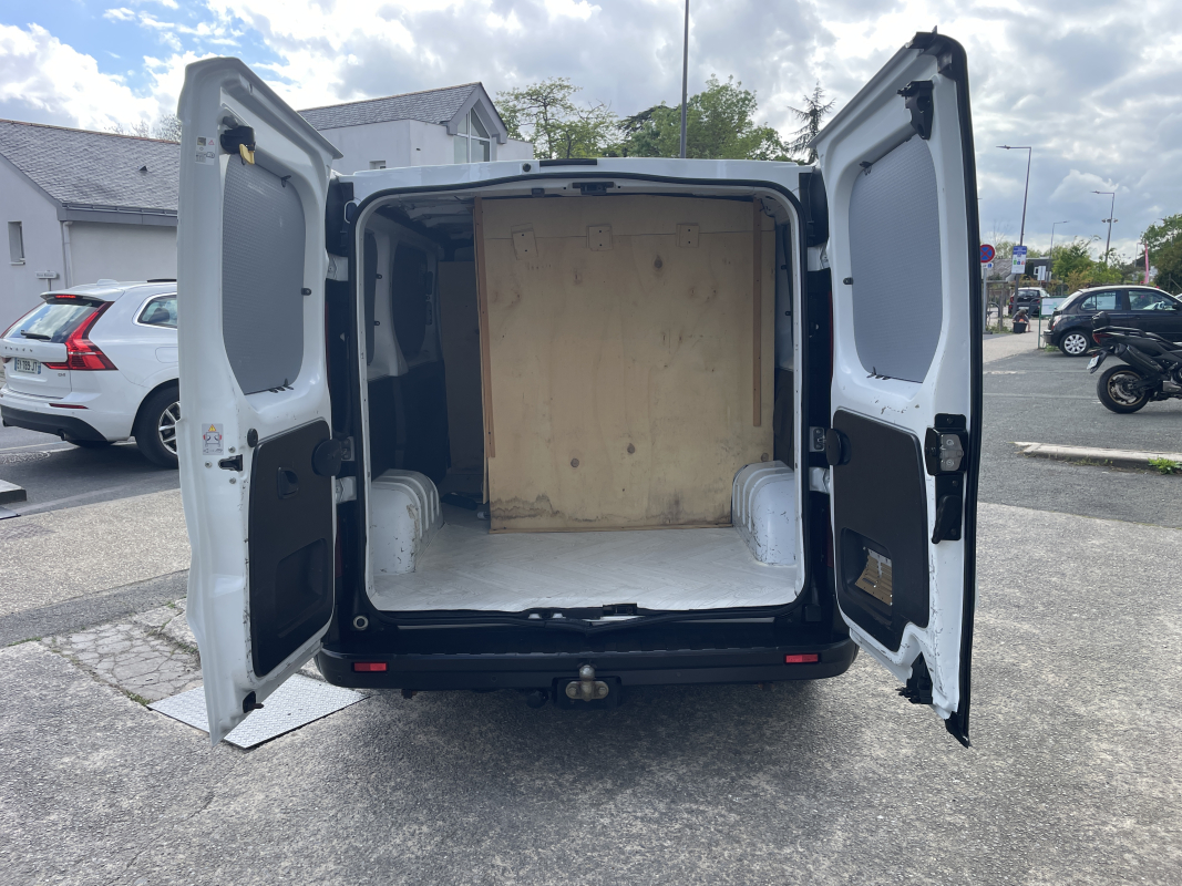 Renault Trafic — 10