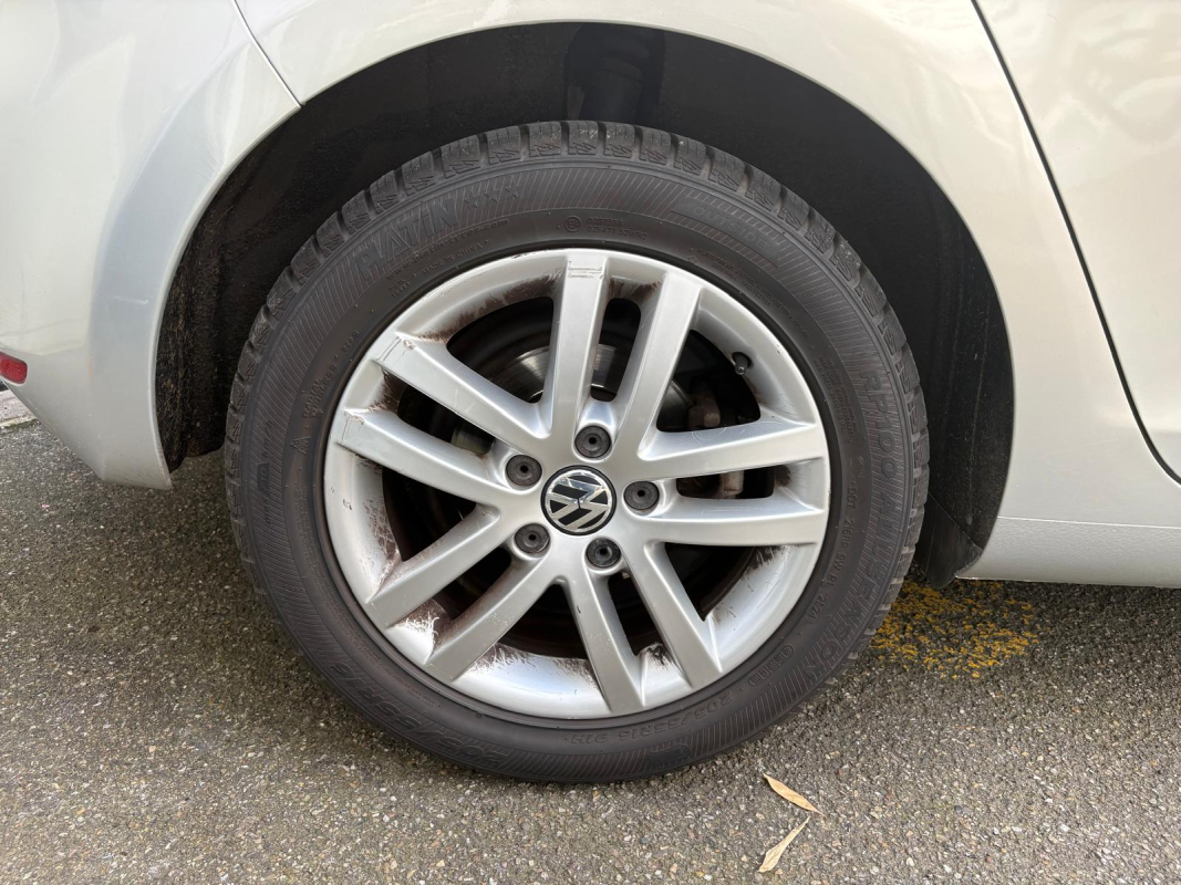 Volkswagen Golf — 20