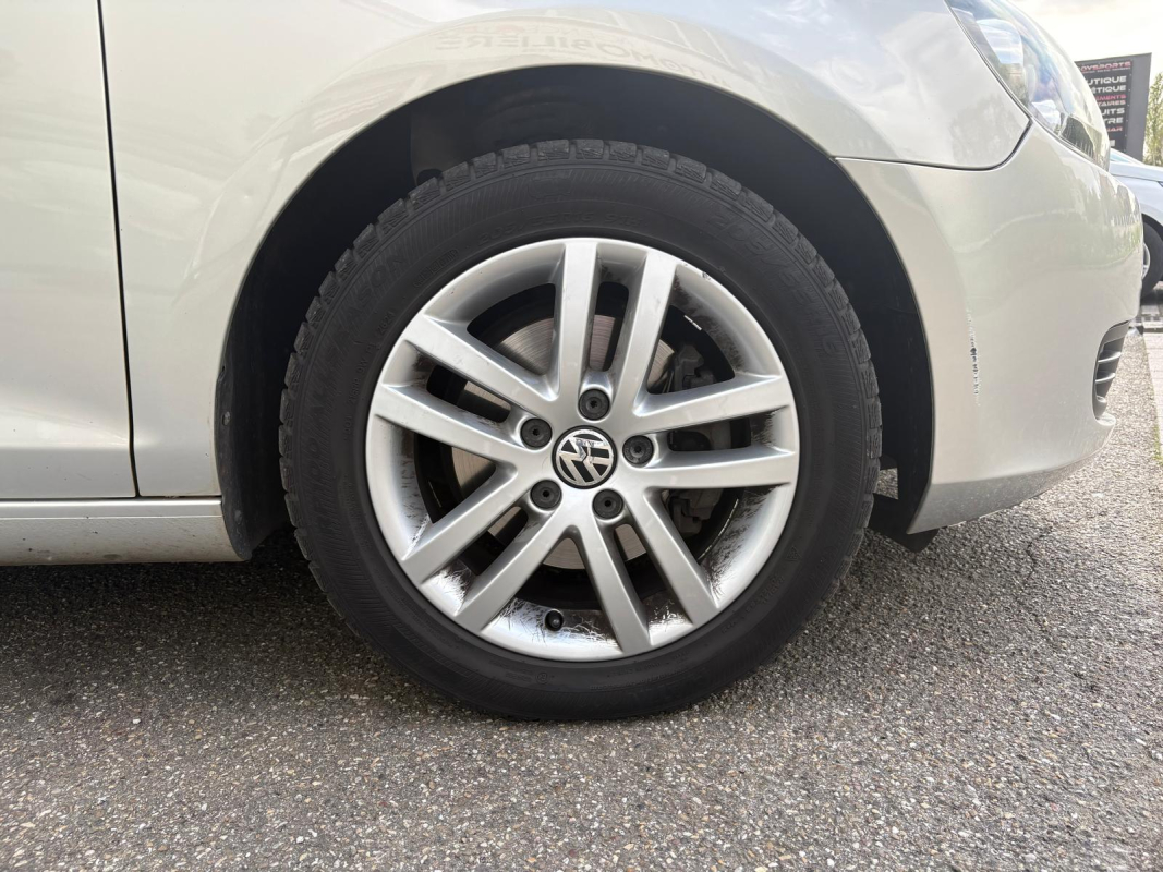 Volkswagen Golf — 18