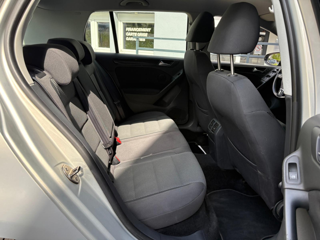 Volkswagen Golf — 23