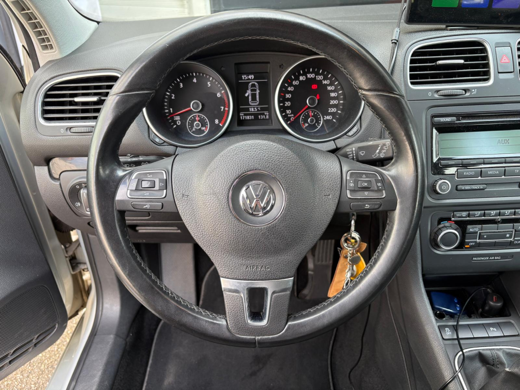 Volkswagen Golf — 7