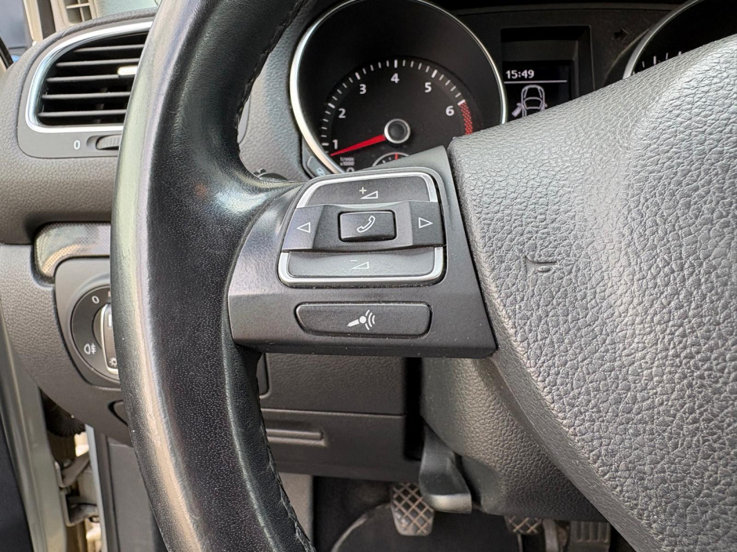 Volkswagen Golf — 9