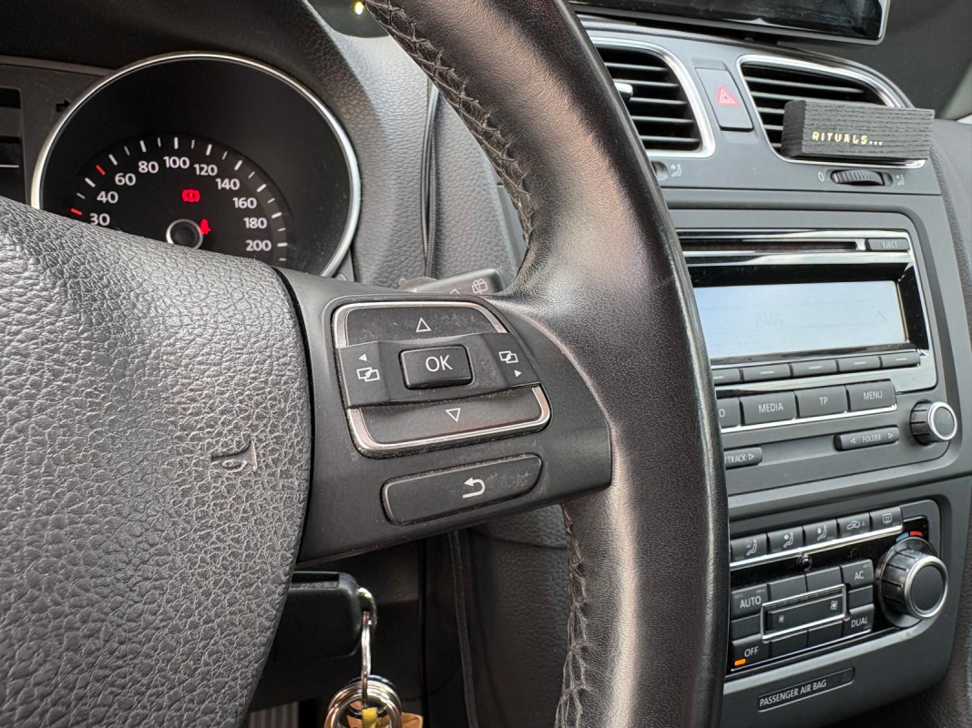 Volkswagen Golf — 10