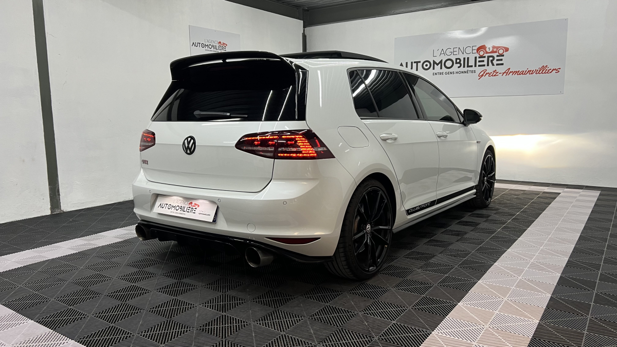 Volkswagen Golf — 6