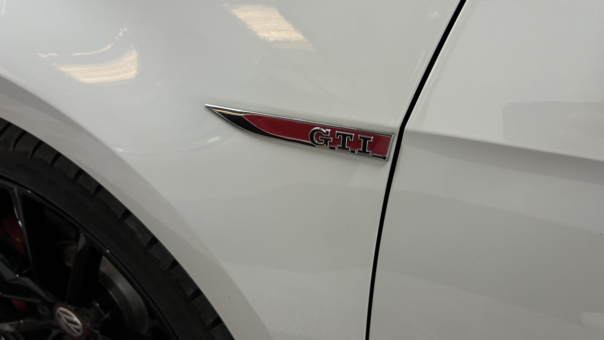 Volkswagen Golf — 29