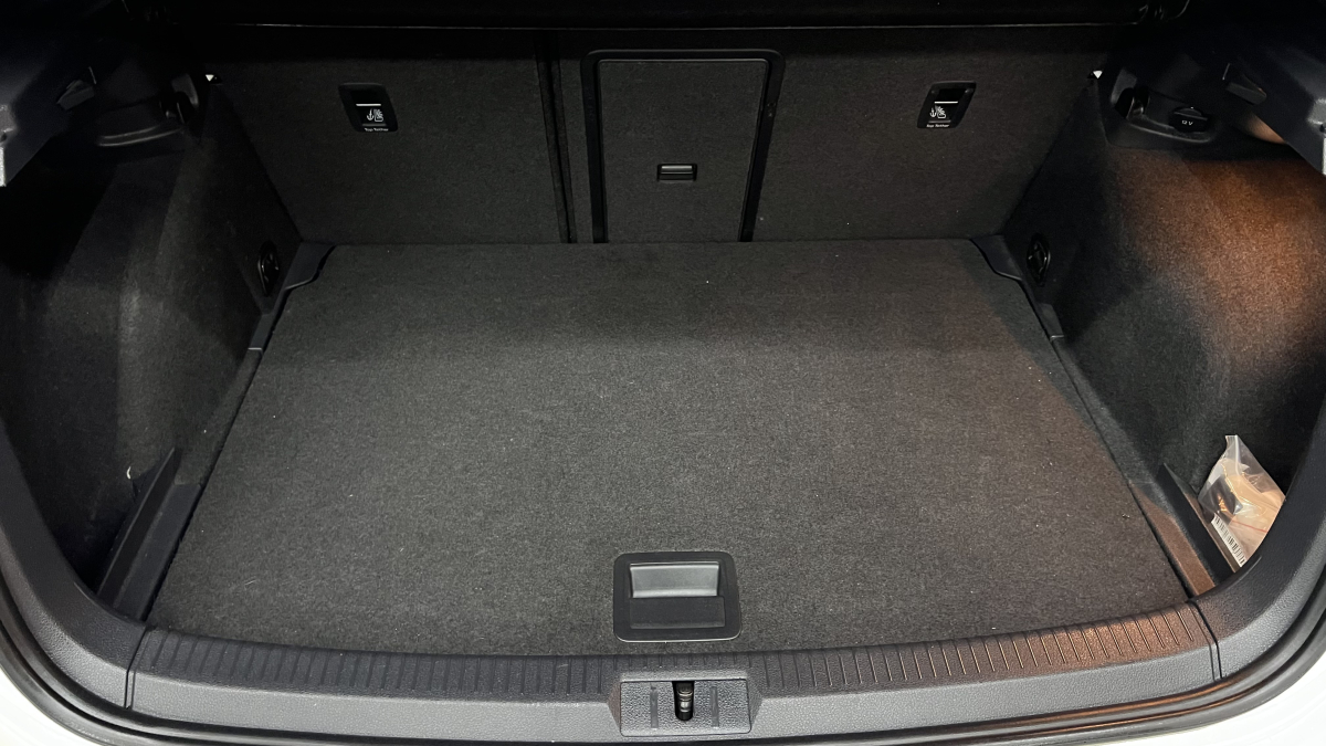 Volkswagen Golf — 30