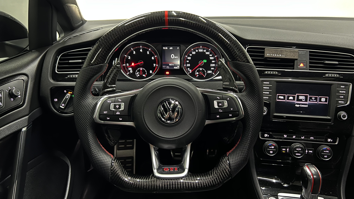 Volkswagen Golf — 25
