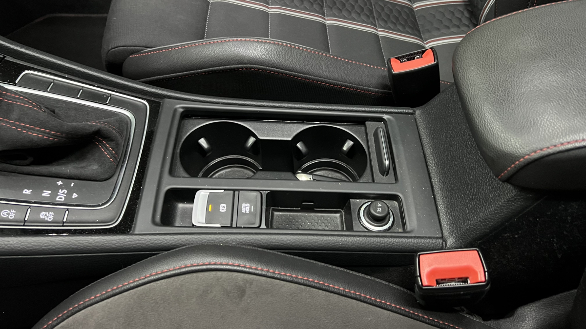 Volkswagen Golf — 36