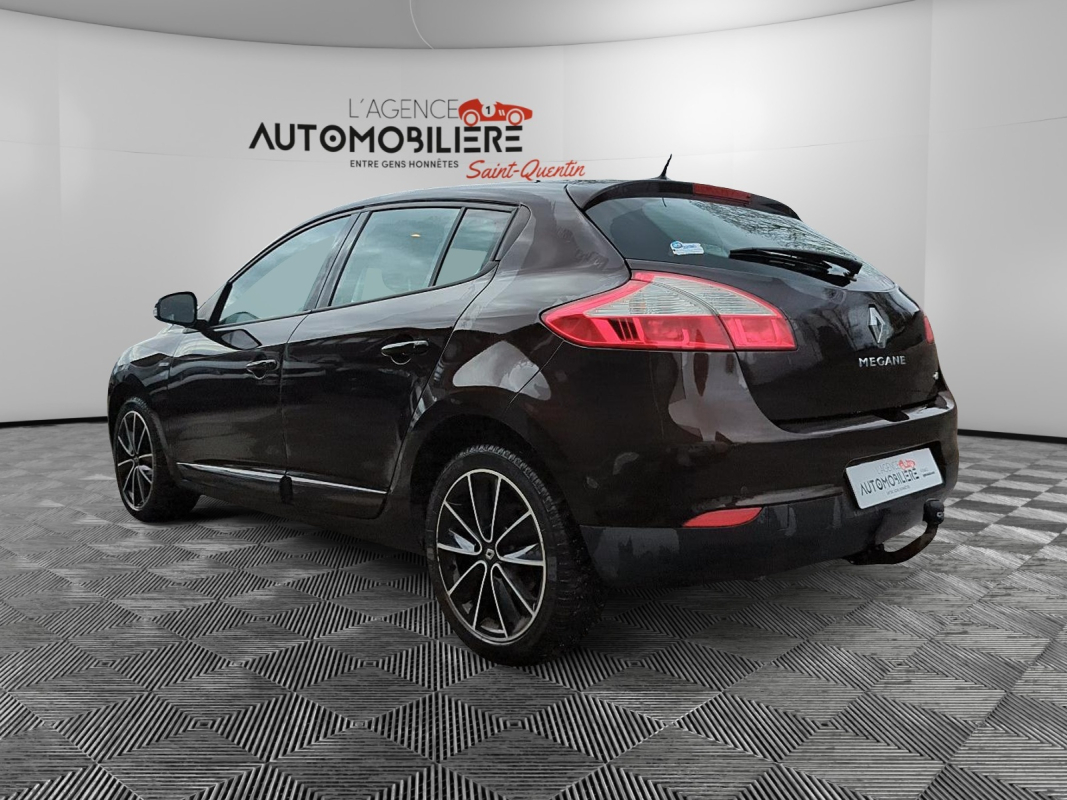 Renault Megane — 5