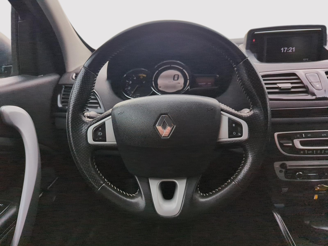 Renault Megane — 13