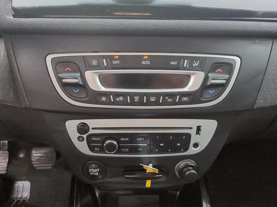 Renault Megane — 21