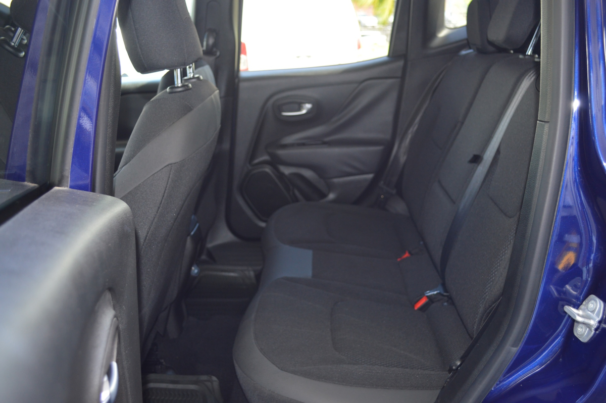 Jeep Renegade — 15