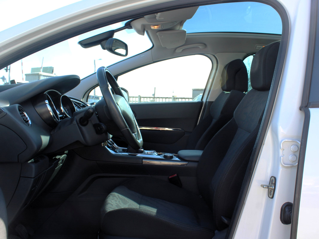 Peugeot 3008 — 10