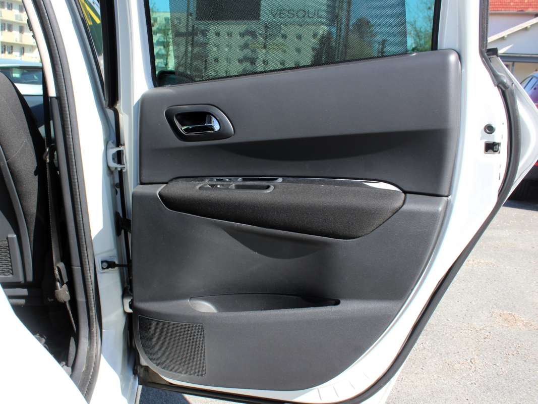 Peugeot 3008 — 29