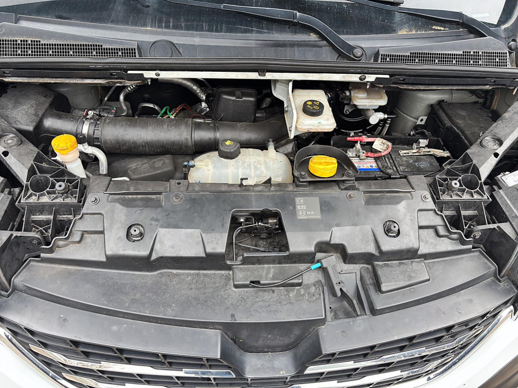 Renault Trafic — 18