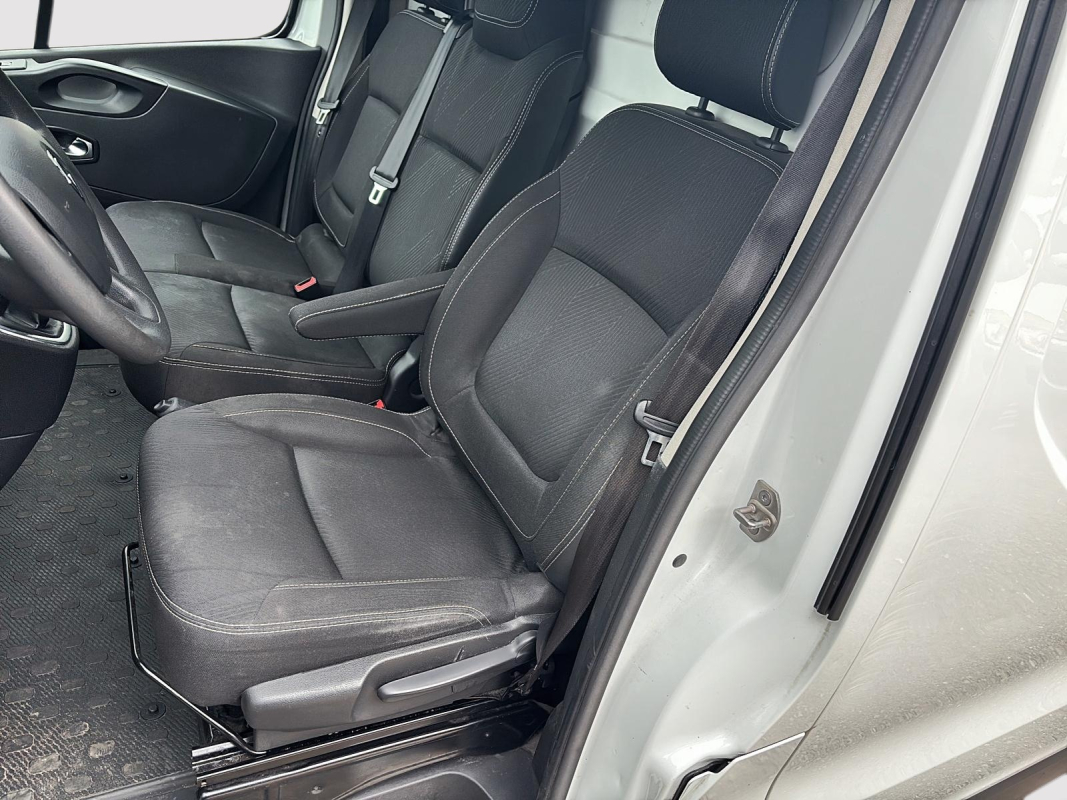Renault Trafic — 16