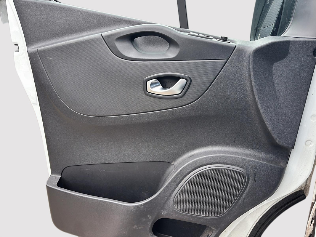 Renault Trafic — 17