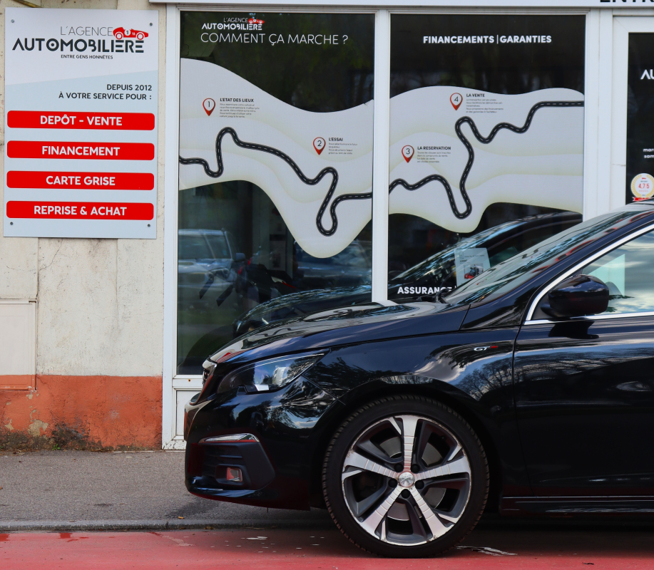 Peugeot 308 — 8