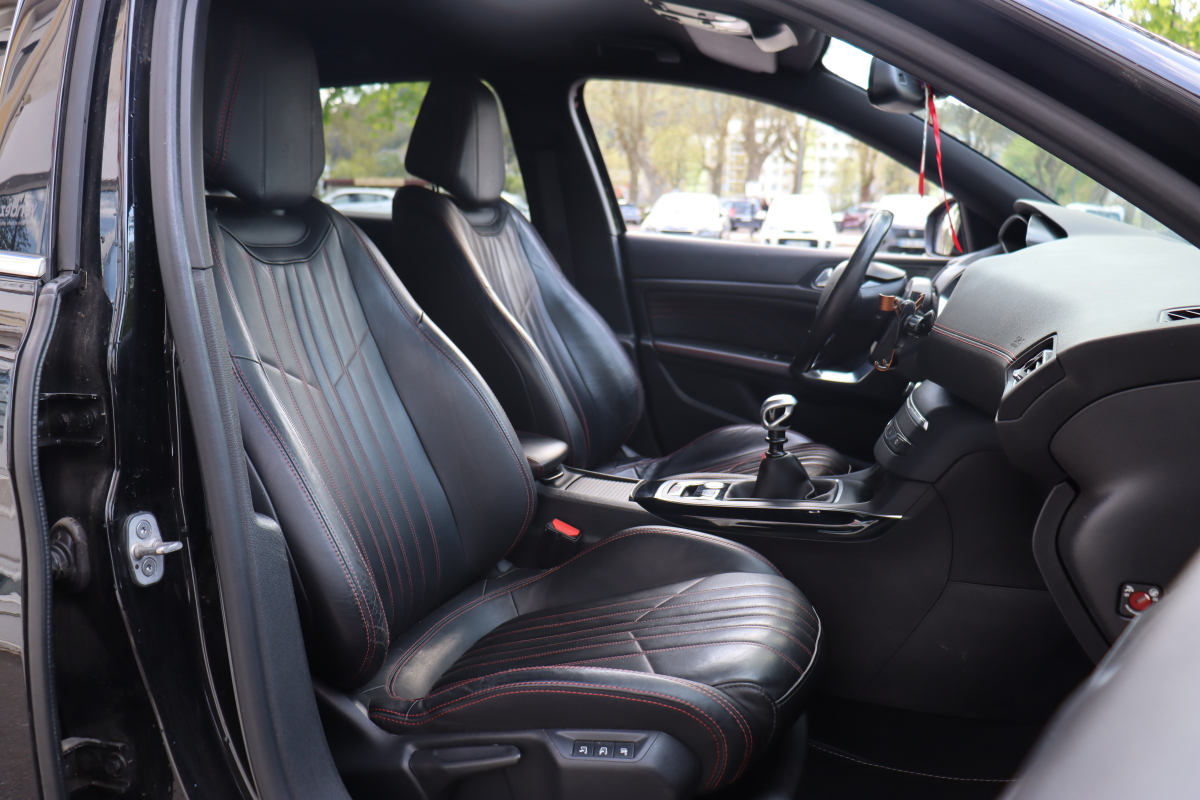 Peugeot 308 — 10