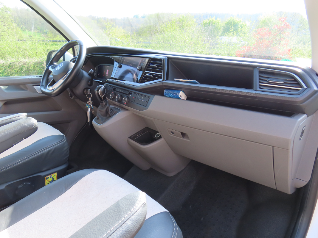 Volkswagen Transporter — 12