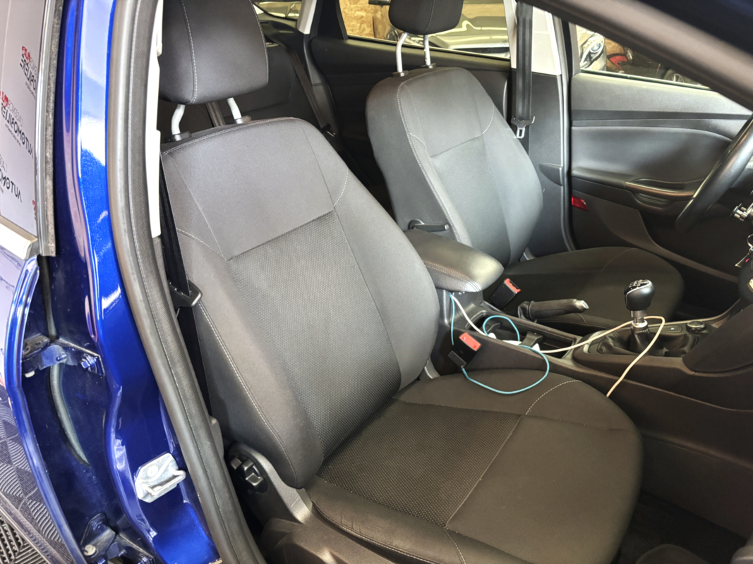 Ford Focus — 14