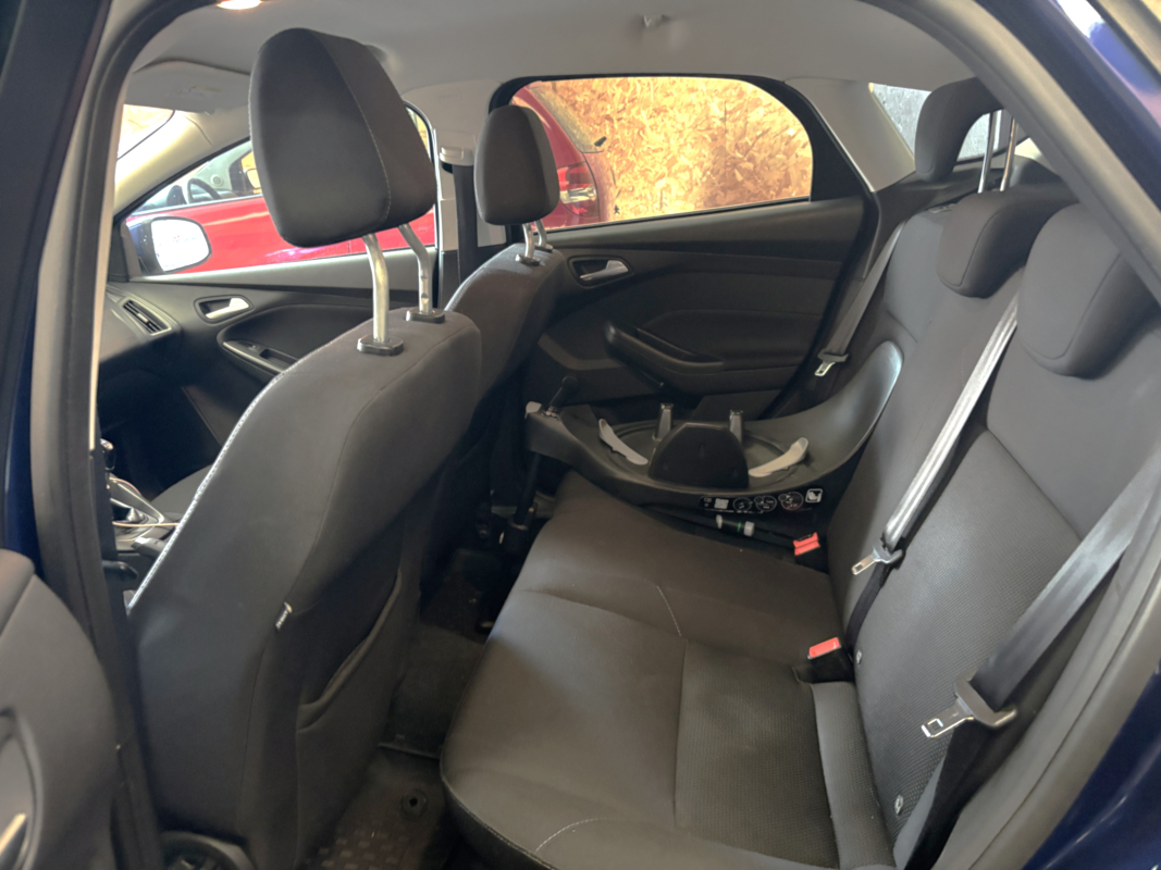 Ford Focus — 18
