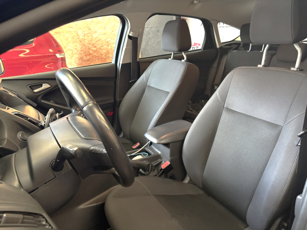 Ford Focus — 13