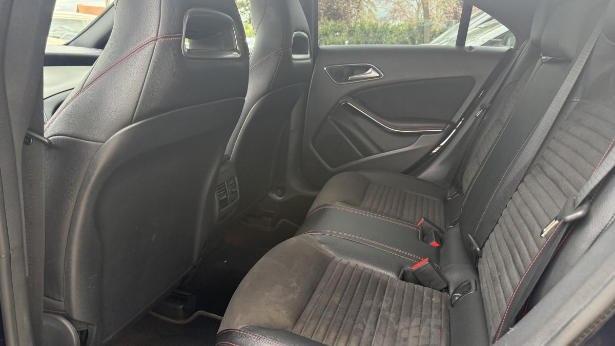 Mercedes Classe CLA — 14