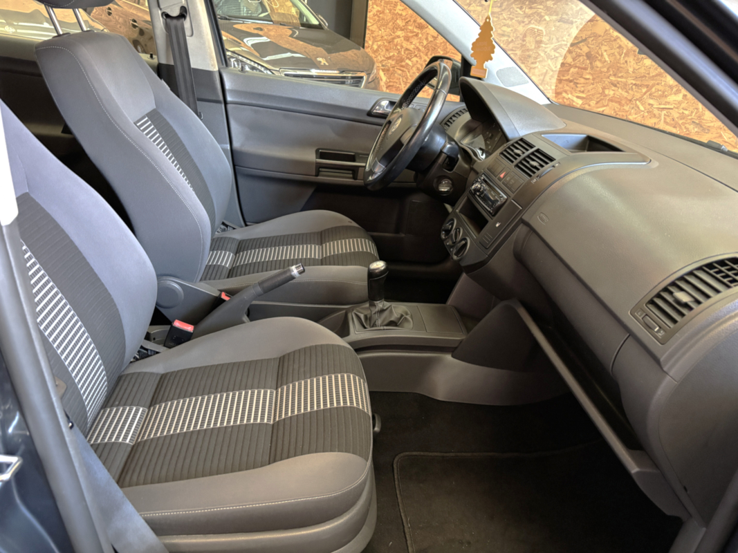 Volkswagen Polo — 11