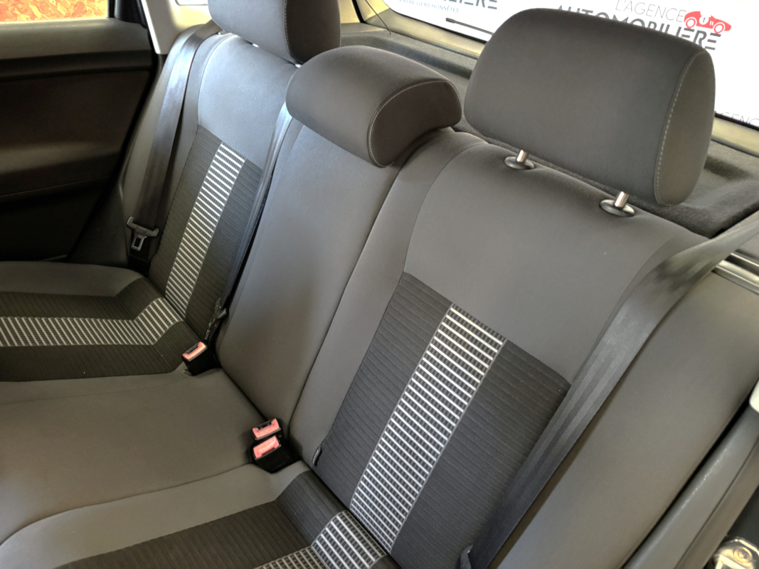 Volkswagen Polo — 13