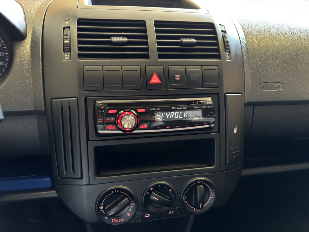 Volkswagen Polo — 19