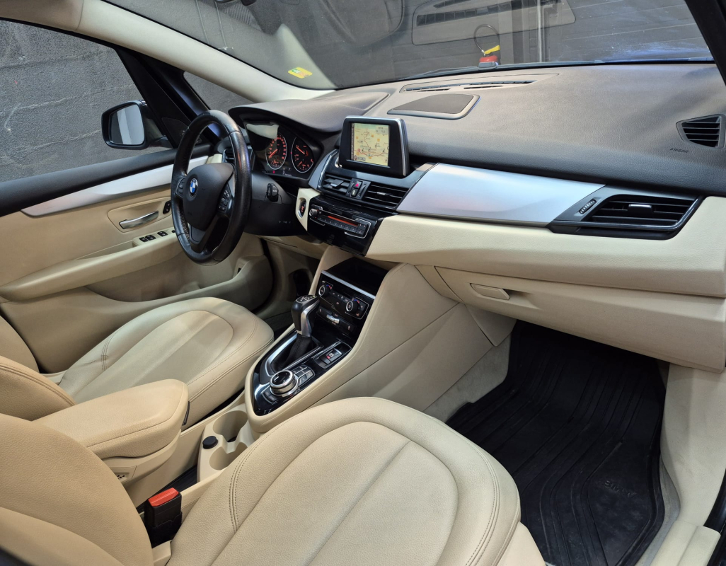 Bmw Série 2 Gran Tourer — 26