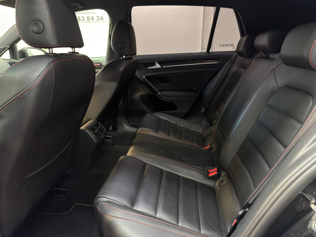 Volkswagen Golf — 22