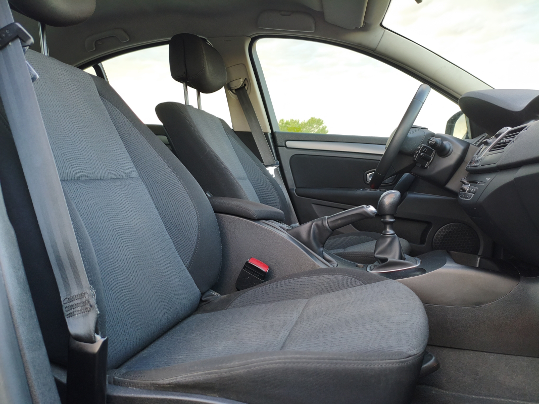 Renault Laguna — 16
