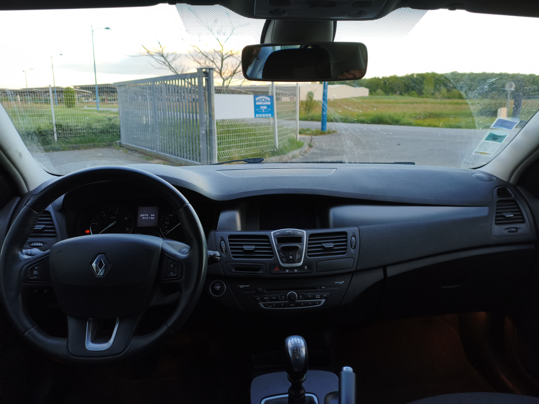 Renault Laguna — 13