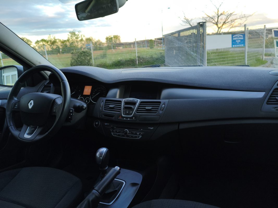 Renault Laguna — 15