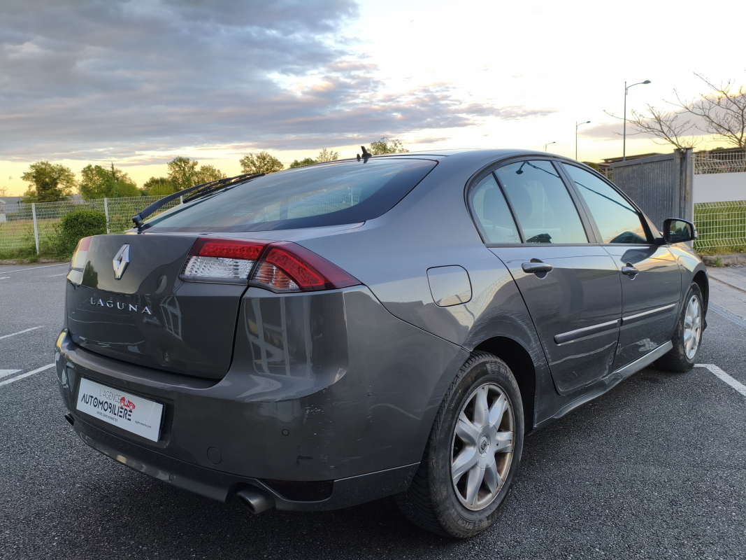 Renault Laguna — 5